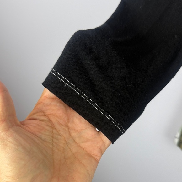 Simply Art Dolcezza Black Green Daisy Criss Cross Art Long Sleeve Large Tunic. - Picture 5 of 12